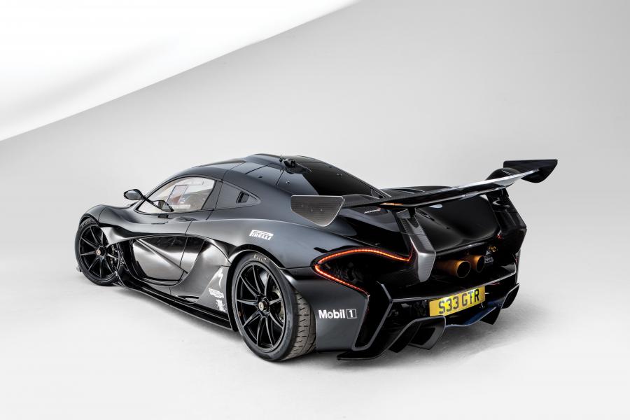 McLaren P1 GTR Road by Lanzante 2016 года  (фото 16 из 24)